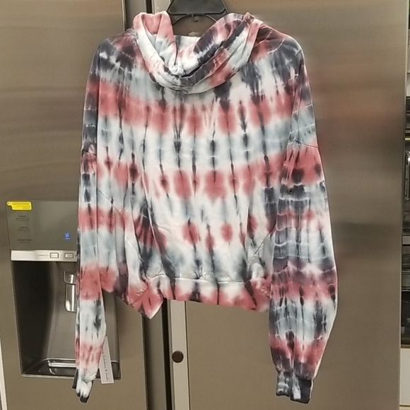 💕YOUNG FABULOUS & BROKE💕 Tie Dye Hoodie Small/Medium NWT - Picture 3 of 7